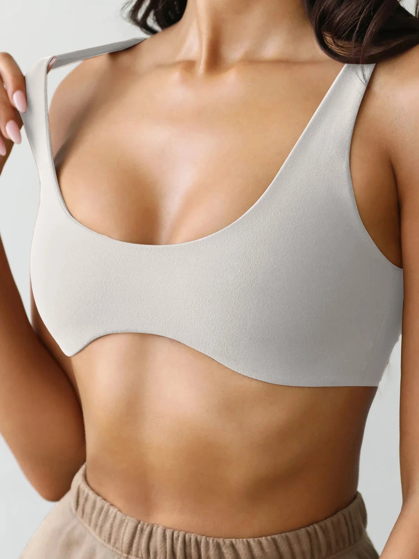 U-Neck Nude Yoga Suit – Double-Sided Brushed & Tight Fit Sports Bra