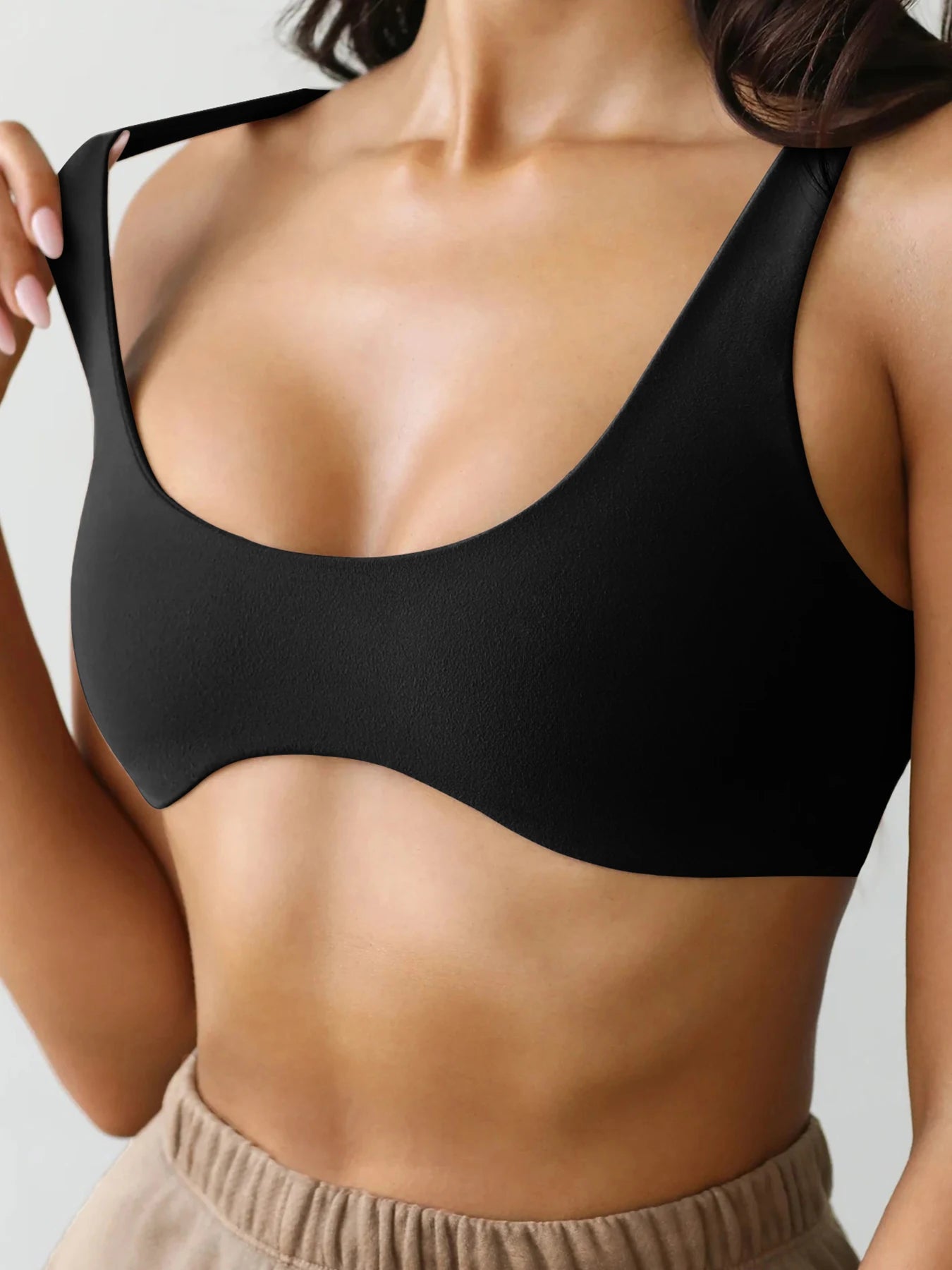U-Neck Nude Yoga Suit – Double-Sided Brushed & Tight Fit Sports Bra