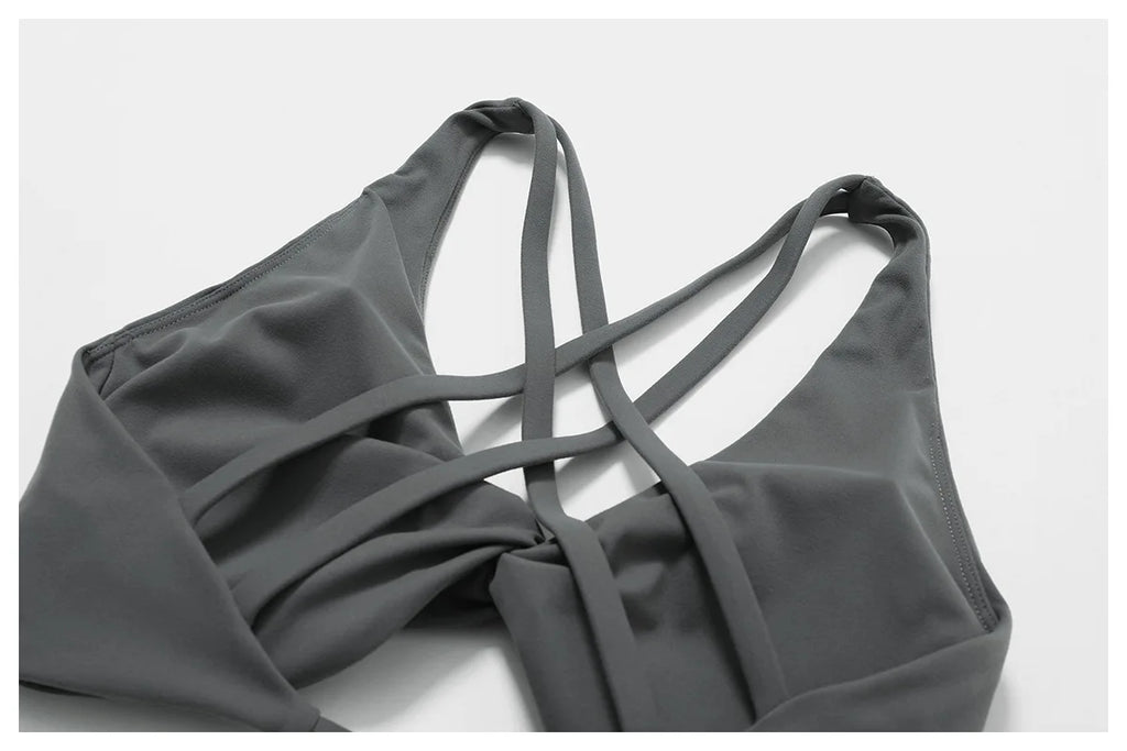 Front Twist Padded Sports Bra – Cross Strap & Push-Up Fitness Top