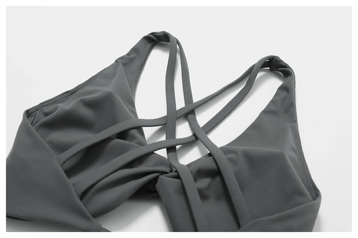 Front Twist Padded Sports Bra – Cross Strap & Push-Up Fitness Top