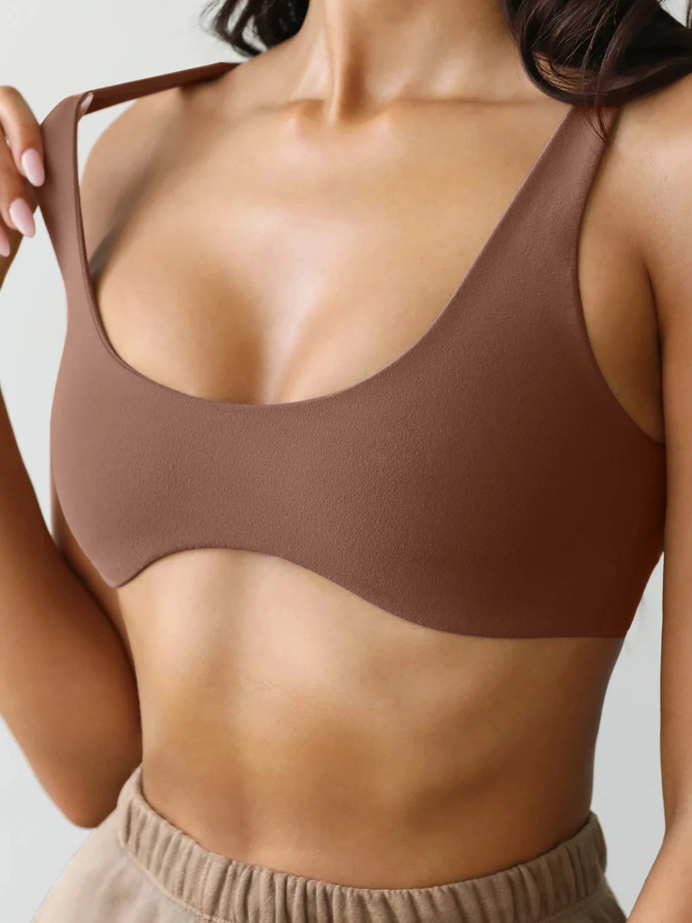 U-Neck Nude Yoga Suit – Double-Sided Brushed & Tight Fit Sports Bra